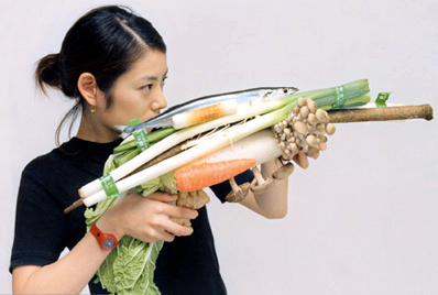 tsuyoshi_ozawa_vegetable_weapons